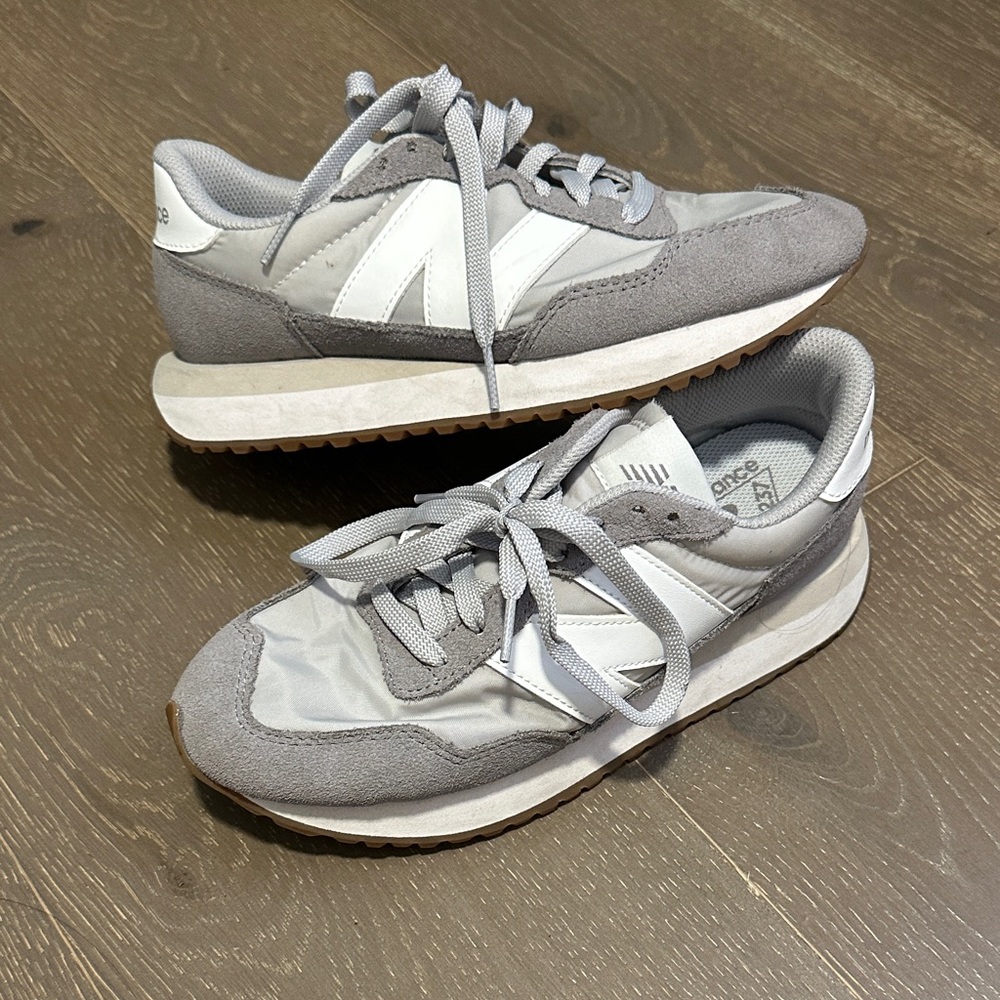 New Balance 237 Sneakers
